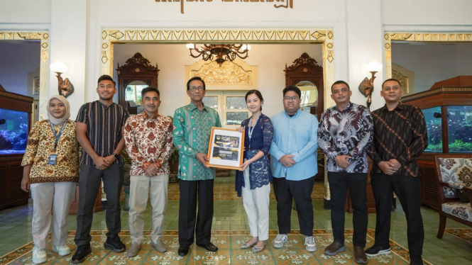 sultan-hb-x-dapat-tiket-gratis-seumur-hidup-nonton-psim-jogja_d7fe265.jpg