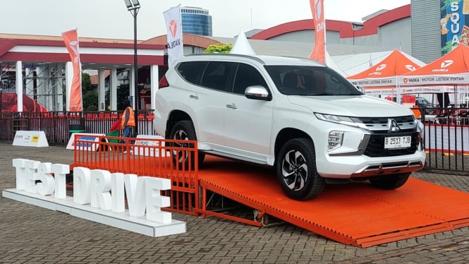 tampil-di-iims-2025-ini-perbedaan-mitsubishi-pajero-sport-terbaru-dengan-versi-sebelumnya_6065f3c.jpg
