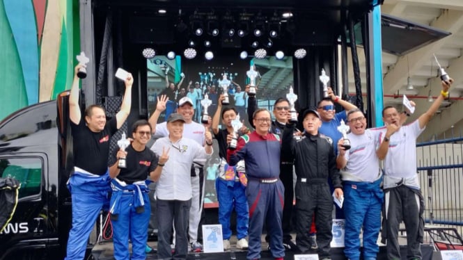 tjandra-dari-masesolo-racing-team-tempati-podium-keempat-di-kejurnas-sprint-rally-bandung-2025_d51941f.jpg
