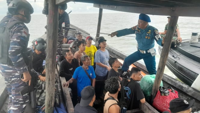 tni-al-kembali-gagalkan-penyelundupan-42-orang-pmi-ilegal-dari-malaysia_4a0bc2d.jpg