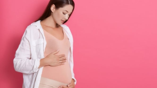 trimester-ketiga-kehamilan-tinggal-nunggu-waktu-lahiran-emang-boleh-naik-pesawat_9e92435.jpg