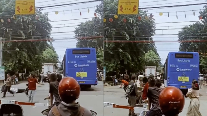 viral-detik-detik-bus-transjakarta-terjebak-di-tengah-rel-penumpang-panik-selamatkan-diri_df7962e.jpg