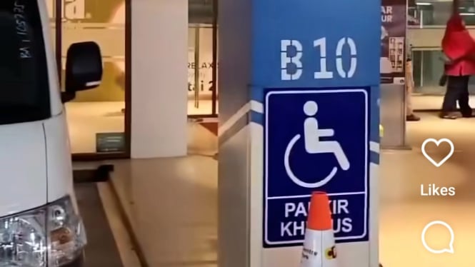 viral-polisi-dikecam-gara-gara-parkir-di-area-disabilitas-warganet-ungkap-fakta-ini_170cdcd.jpg