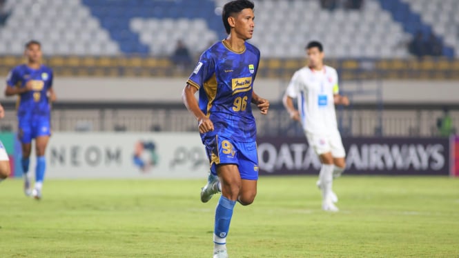 winger-persib-ini-kecewa-usai-cetak-gol-ke-gawang-persik-kediri_99a8742.jpg