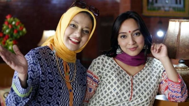 ziarah-ke-makam-marissa-haque-bella-fawzi-ibu-gak-usah-khawatir-aku-akan-jagain-ayah_f131034.jpg