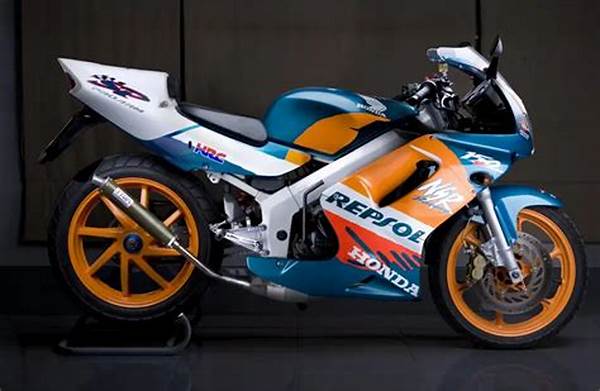 daftar-motor-2-tak-legendaris-yang-kini-jadi-incaran-para-kolektor_f4914d17c.jpg