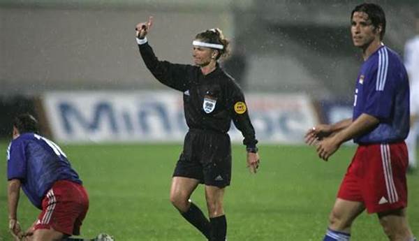 kisah-inspiratif-wasit-wanita-pertama-yang-memimpin-pertandingan-pria-level-atas_d800639bf.jpg